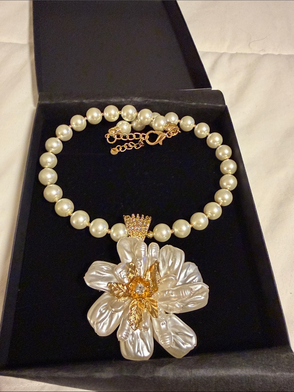 Pearl Necklace with Gold-Accent Floral Pendant